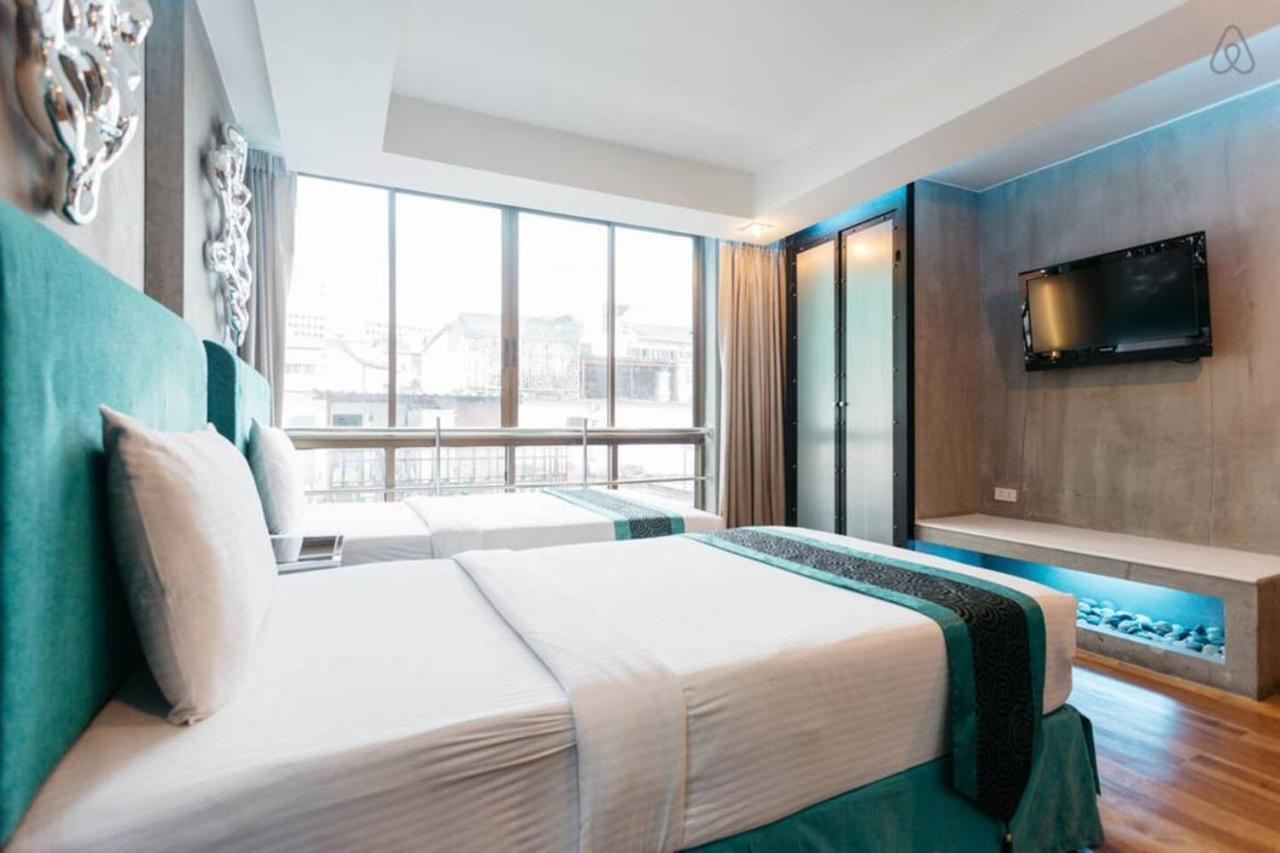 Blutique Hotel Bangkok Esterno foto