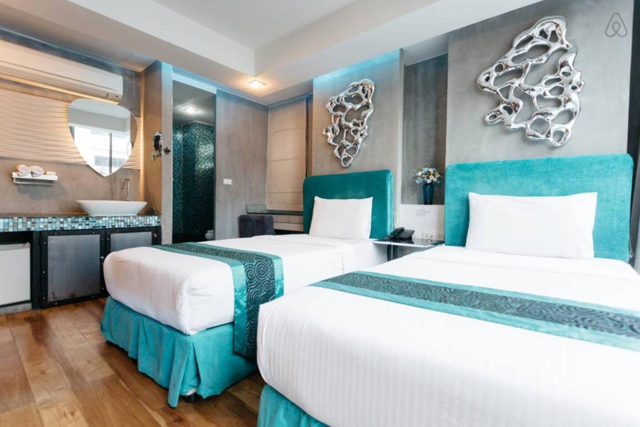 Blutique Hotel Bangkok Esterno foto