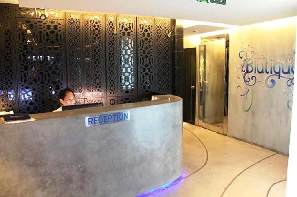Blutique Hotel Bangkok Esterno foto